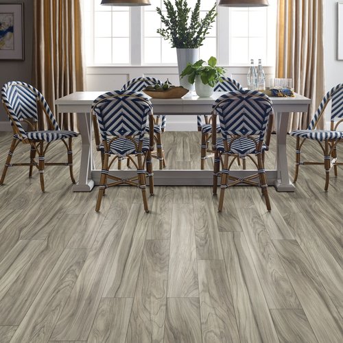 laminate floor in dinner room